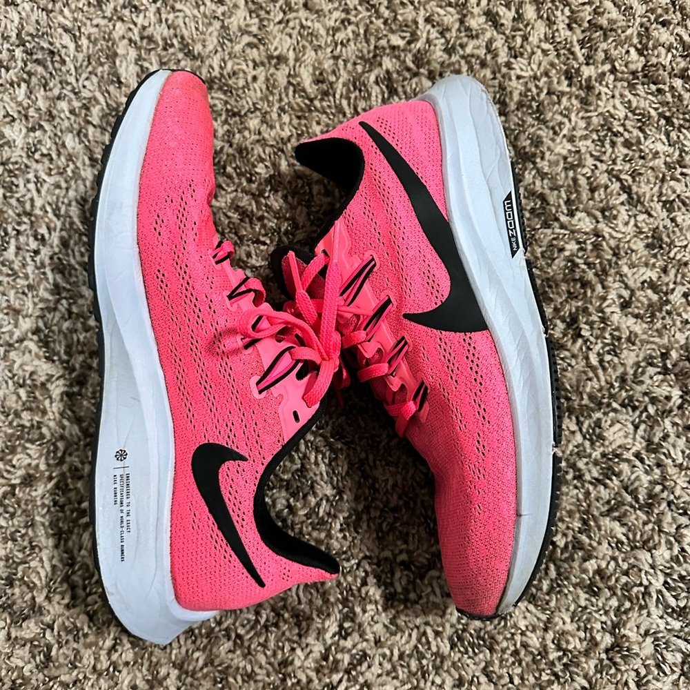 Women’s Nike Air Zoom Pegasus 36 size 8